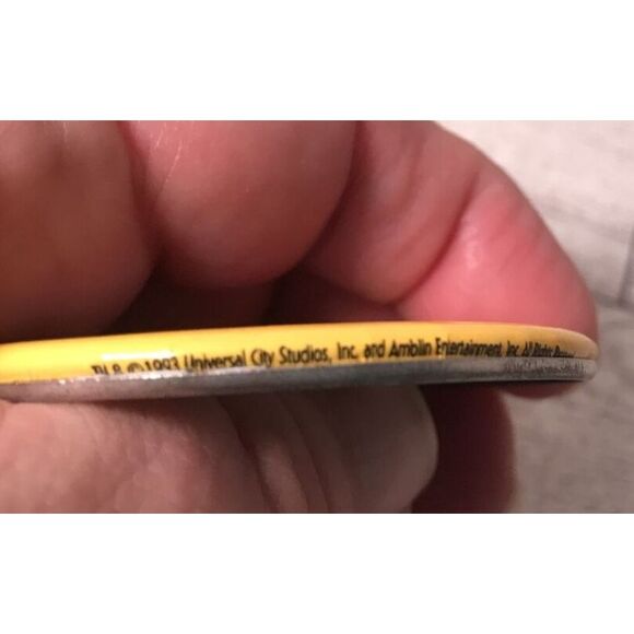 Vintage 1993 Jurassic Univeral City Studios Button pin collect Souvenir Promo - Picture 3 of 5